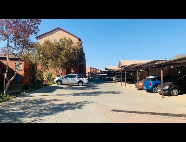 2 BEDROOM APARTMENT FOR SALE IN KOSMOSDAL